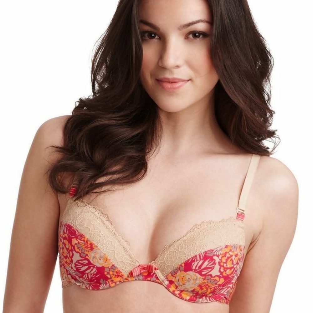 ELLE MACPHERSON 32D FLORAL Lace YORKSHIRE Bra